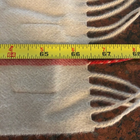 ❌SOLD❌NWT Authentic Burberry Cashmere Scarf - Picture 7 of 7